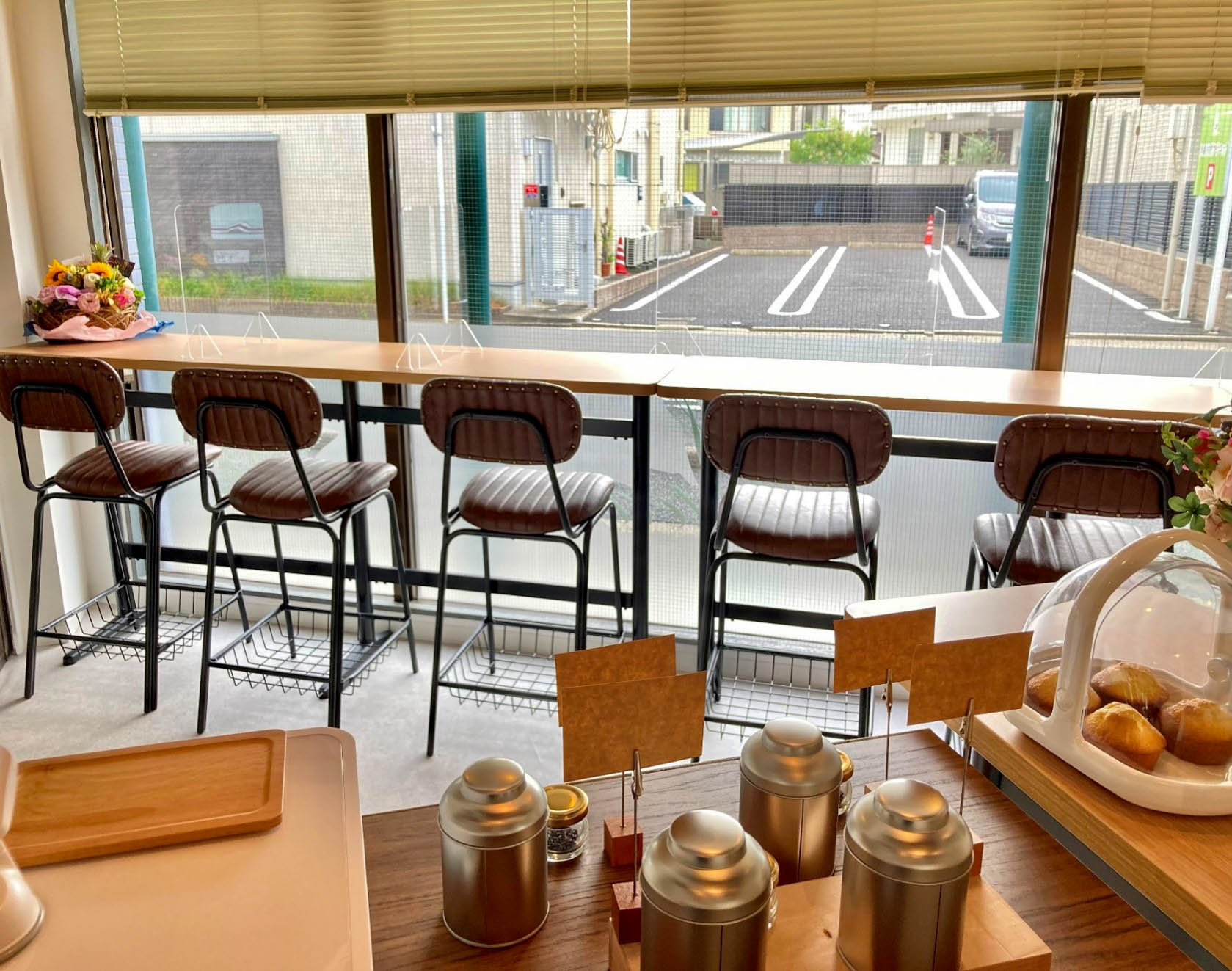 業務用家具】レザー貼りの洋風高級スチール椅子 OLE! | ニュース 